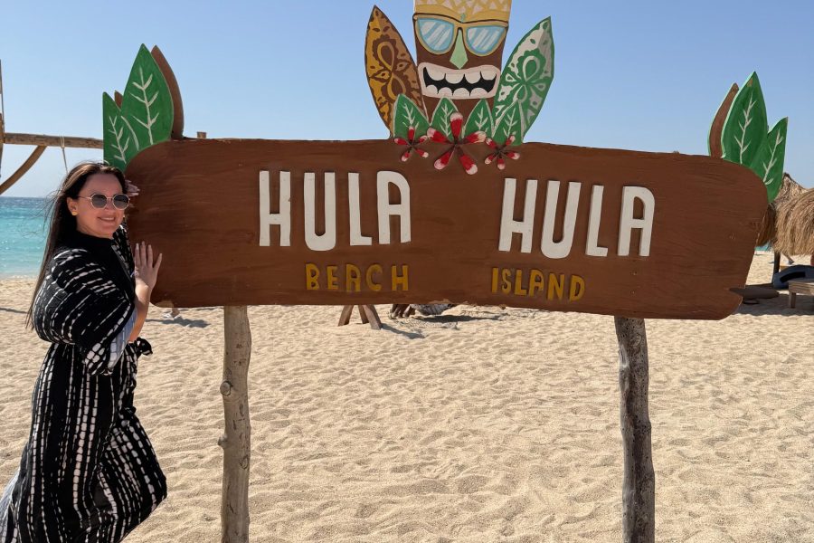 Speedboat to Hula Hula island