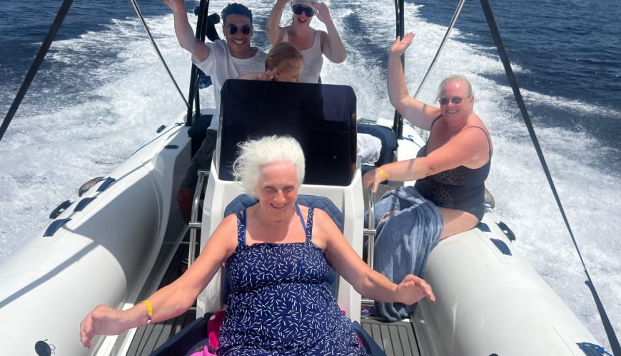 Private speedboat